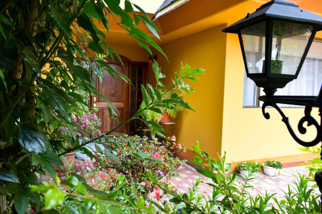 Casa Iris Hotel Chia Bagian luar foto